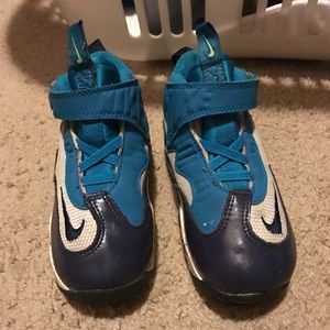 BABY BOY NIKE SHOES SZ 8C